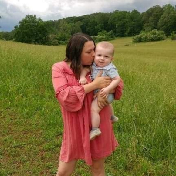 Meet your Posher, Sheena! - Picture 4 of 8